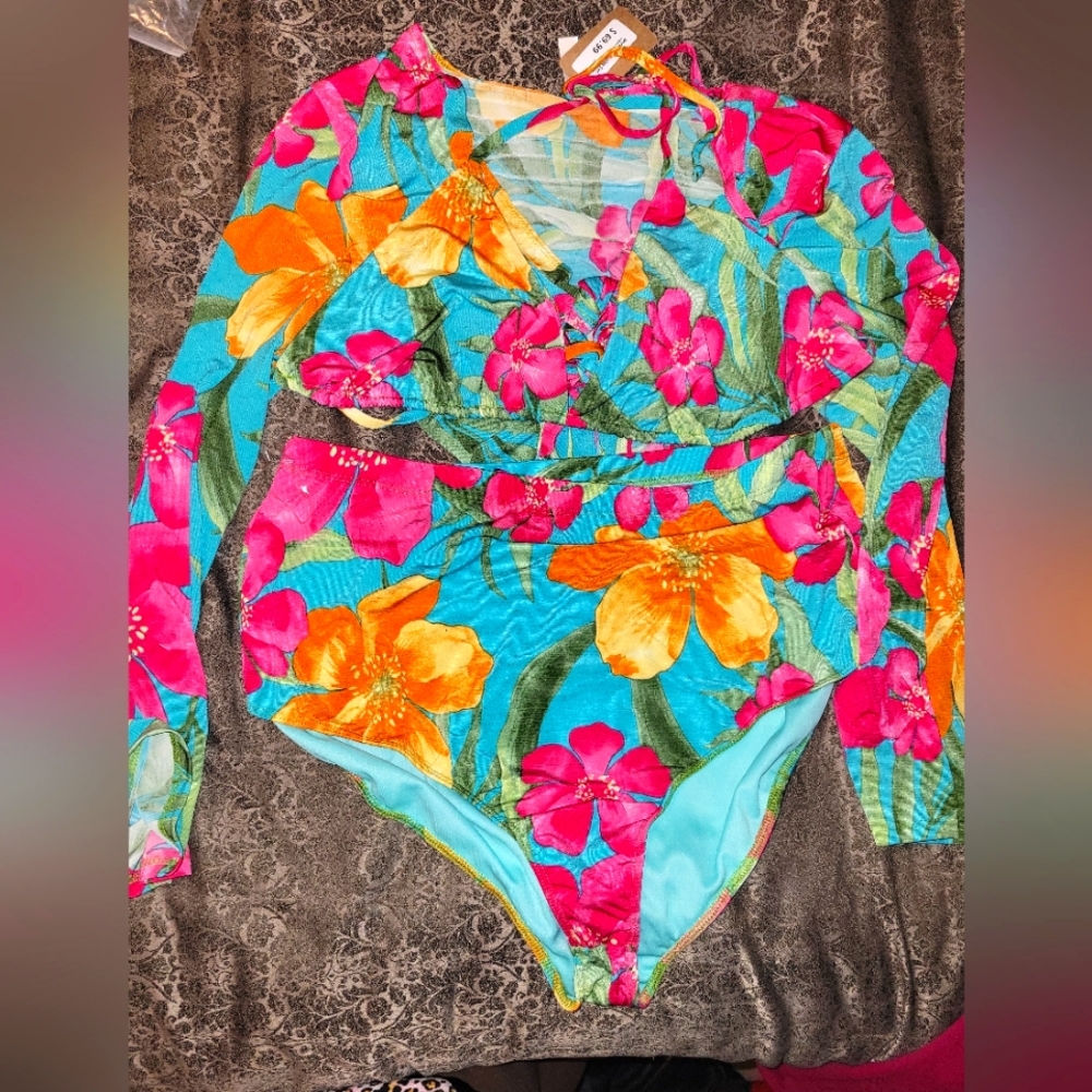 NWT 3pc swimsuit